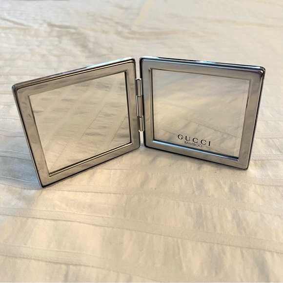 NEW GUCCI Bamboo Compact Silver Mirror Magnification - Picture 4 of 13